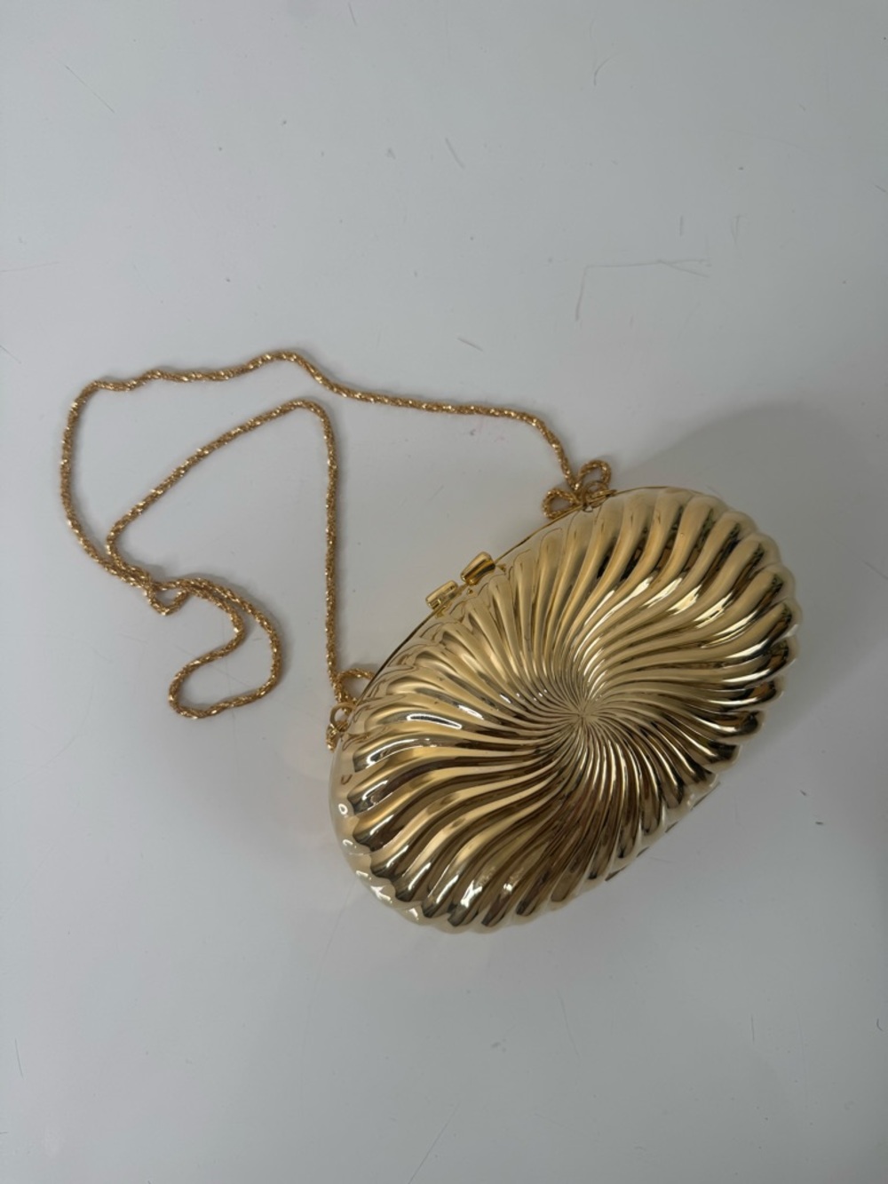 Clam shell swirl hard clutch, 1980’s